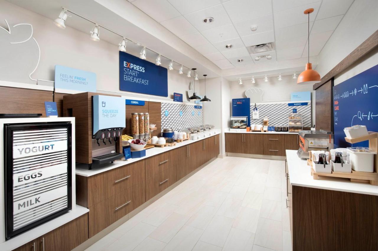 Holiday Inn Express Holly Springs - Raleigh Area By Ihg Esterno foto