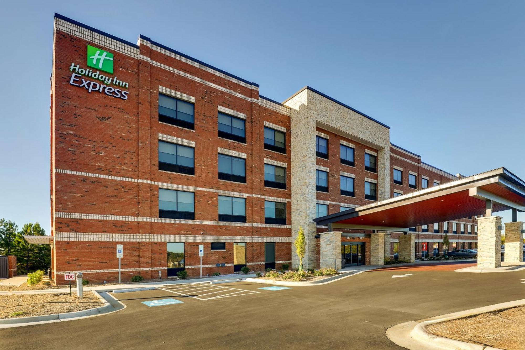 Holiday Inn Express Holly Springs - Raleigh Area By Ihg Esterno foto