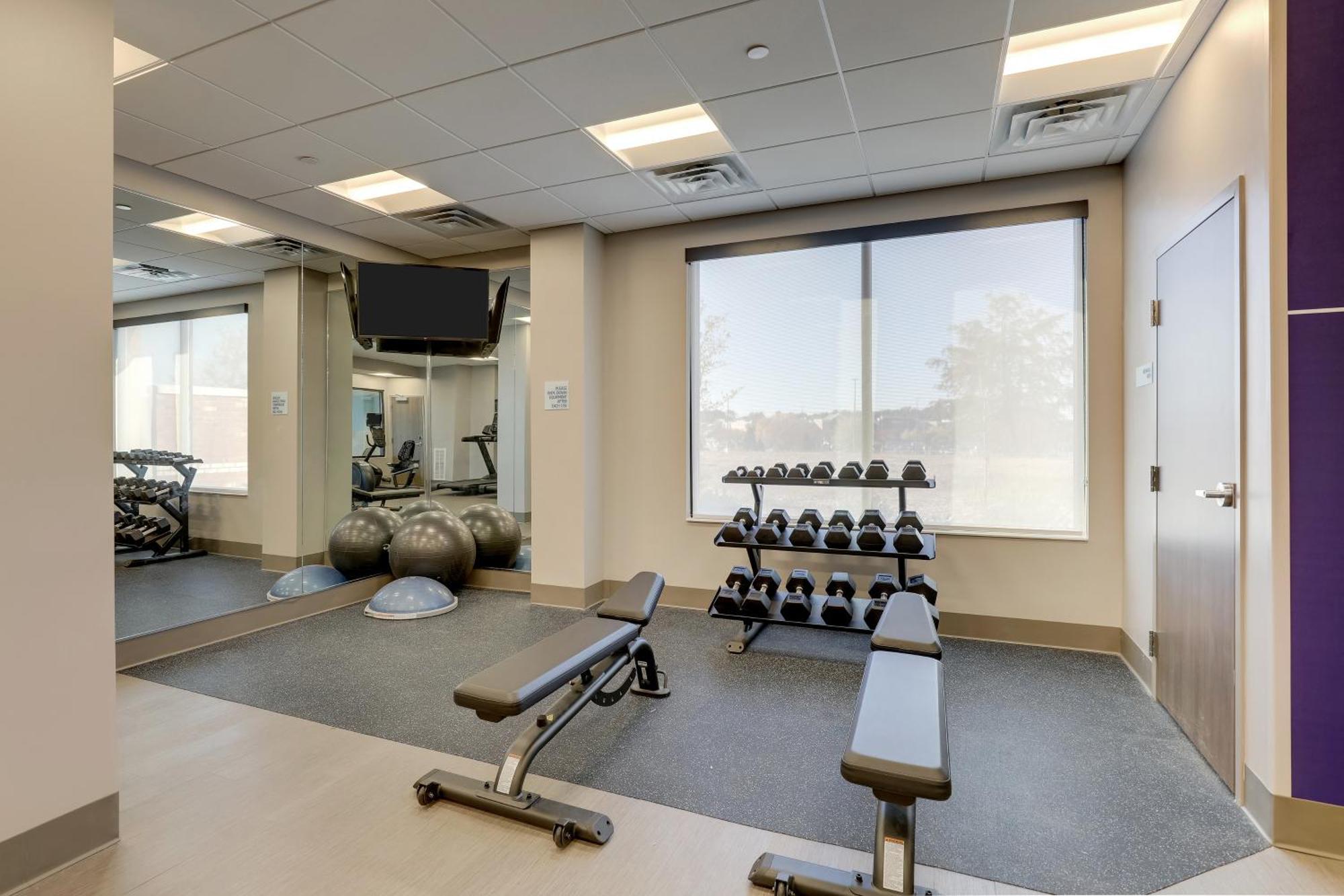 Holiday Inn Express Holly Springs - Raleigh Area By Ihg Esterno foto